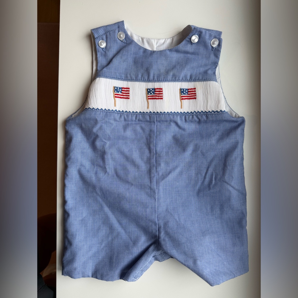 Petit Bebe American flag embroidered shortall - Sz 3m